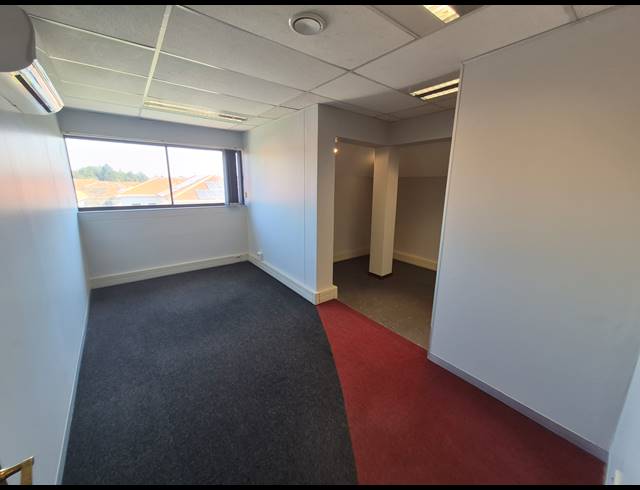 325M² OFFICE TO LET IN WOODMEAD